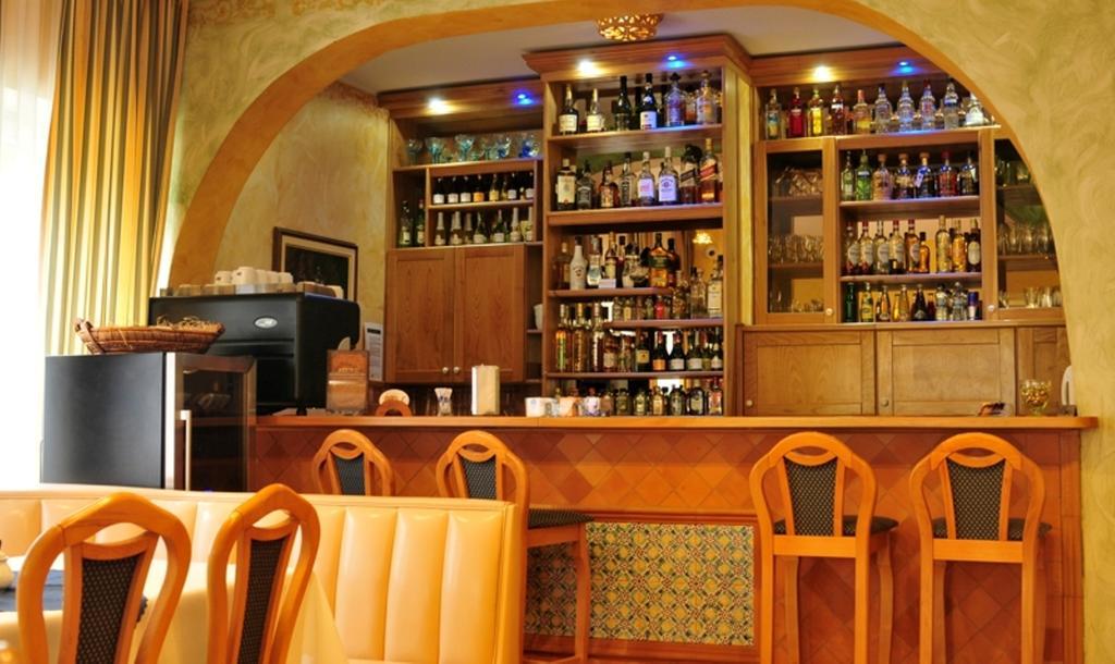 Hotel Lorenzo Cracovia Esterno foto