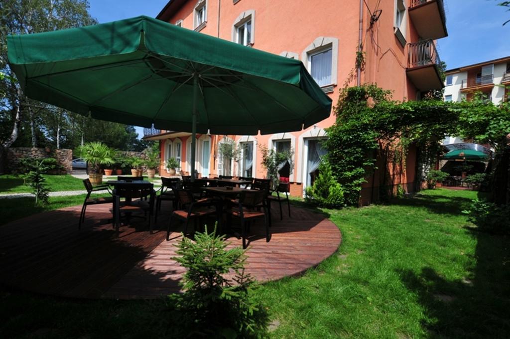 Hotel Lorenzo Cracovia Esterno foto